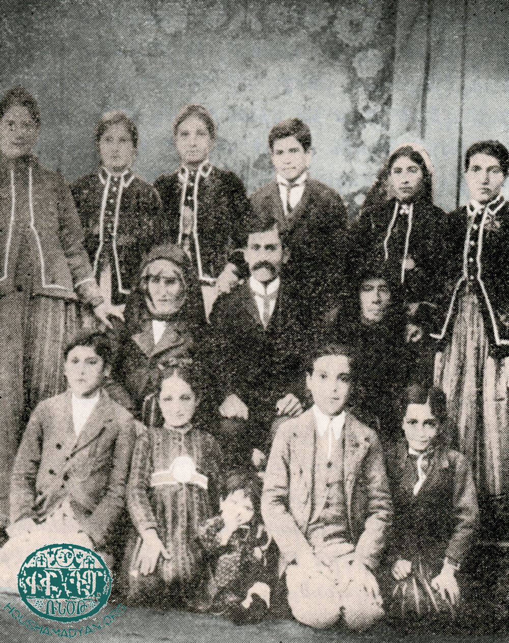 An Armenian family from the Iuchbeg neighborhood of Chmshgadzak